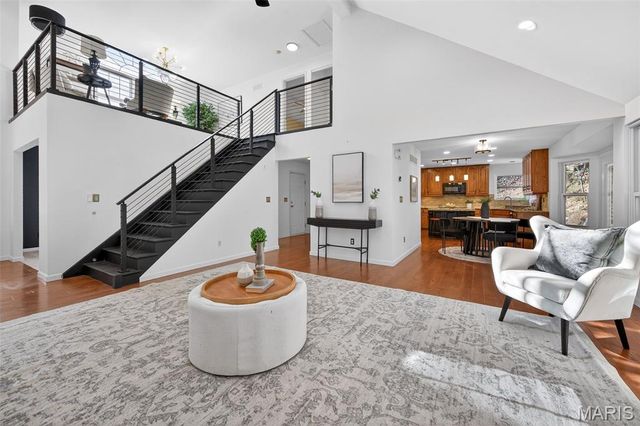 305 Hays Hill Drive, Fenton, MO 63026