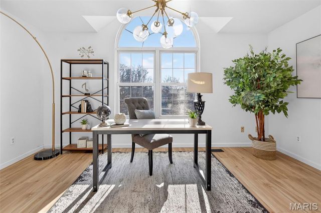 305 Hays Hill Drive, Fenton, MO 63026