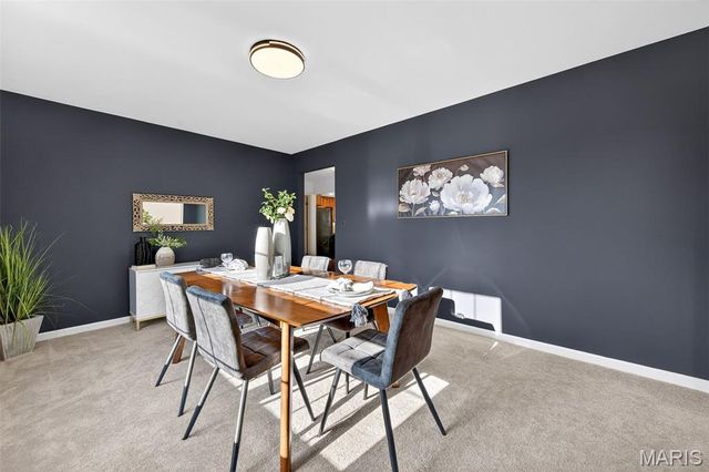 305 Hays Hill Drive, Fenton, MO 63026