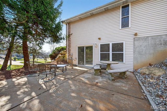 305 Hays Hill Drive, Fenton, MO 63026