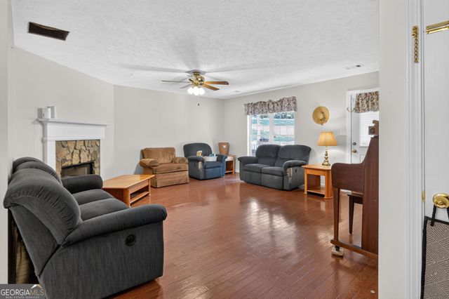 506 Creek View Place, Mcdonough, GA 30252