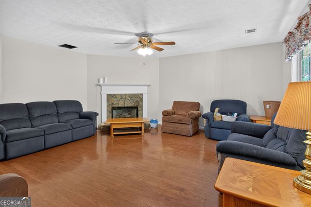 506 Creek View Place, Mcdonough, GA 30252