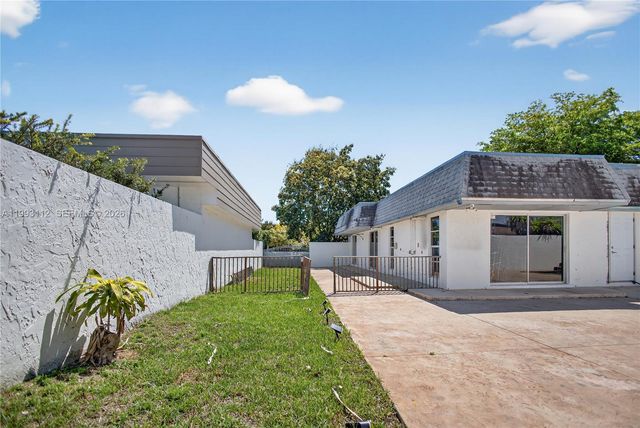 13471 SW 99th Ter, Miami, FL 33186