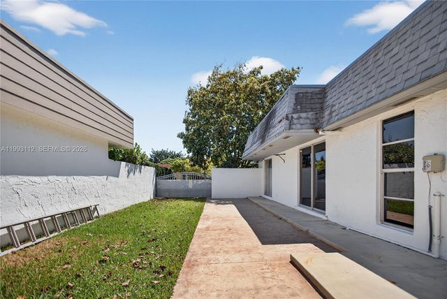 13471 SW 99th Ter, Miami, FL 33186