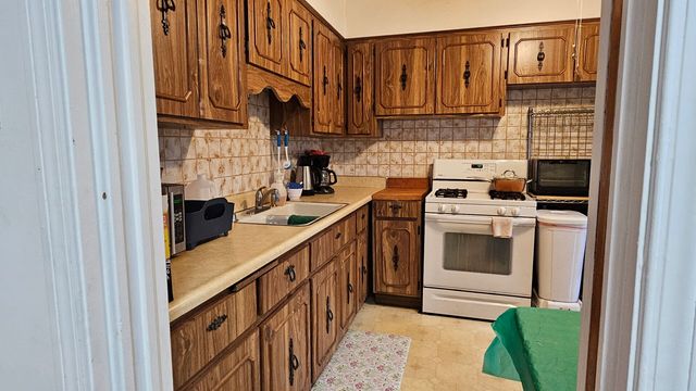 2237 Sunnyside Avenue, Westchester, IL 60154