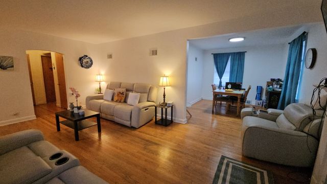 2237 Sunnyside Avenue, Westchester, IL 60154