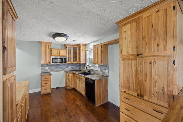 103 Austin Drive, Hustonville, KY 40437