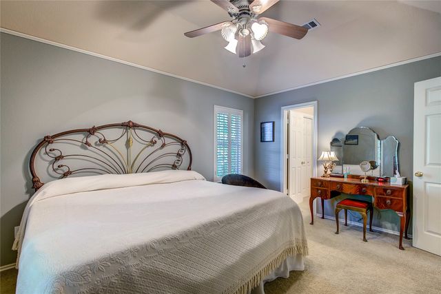 221 County Road 1946, Emory, TX 75440