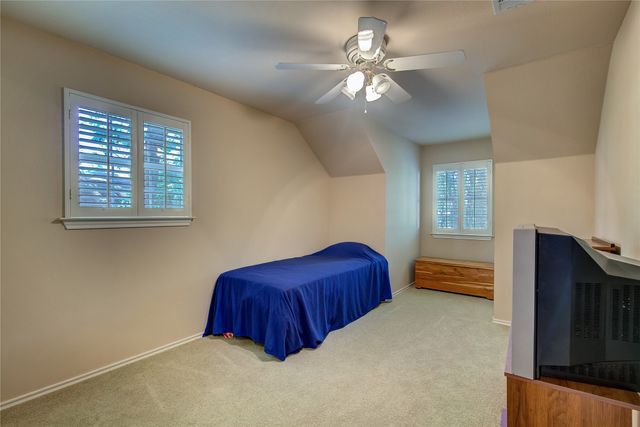 221 County Road 1946, Emory, TX 75440