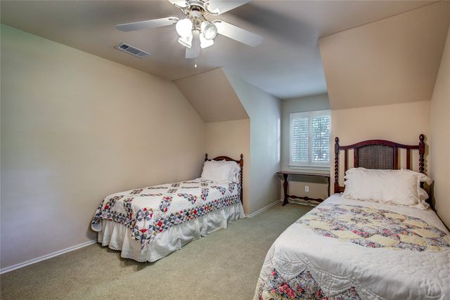 221 County Road 1946, Emory, TX 75440