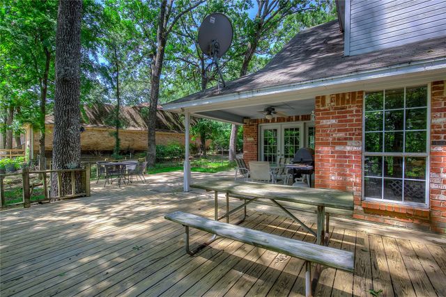 221 County Road 1946, Emory, TX 75440