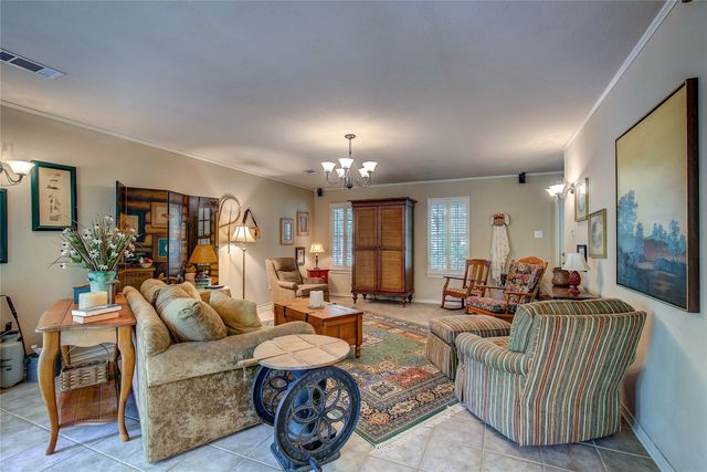 221 County Road 1946, Emory, TX 75440
