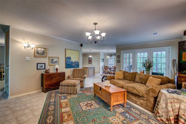221 County Road 1946, Emory, TX 75440