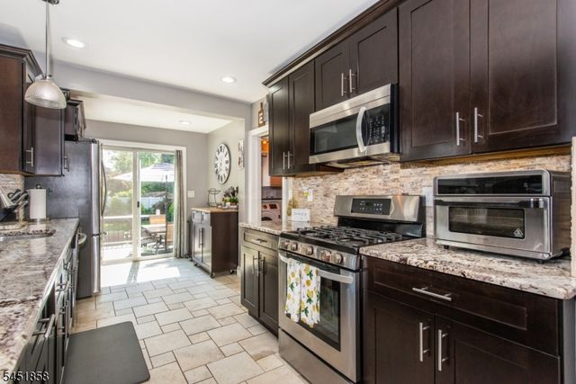 49 Bell St, Bloomfield Twp., NJ 07003