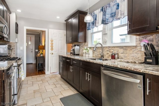 49 Bell St, Bloomfield Twp., NJ 07003