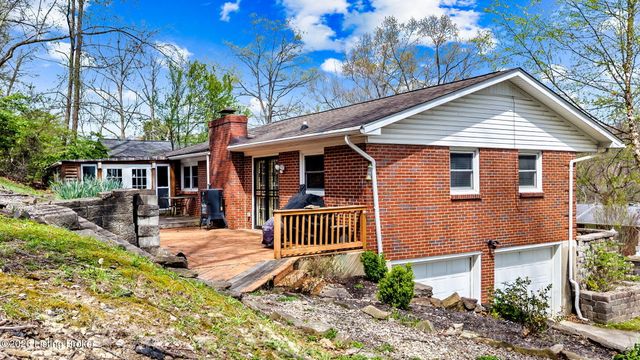 9108 Royal Oak Dr, Louisville, KY 40272