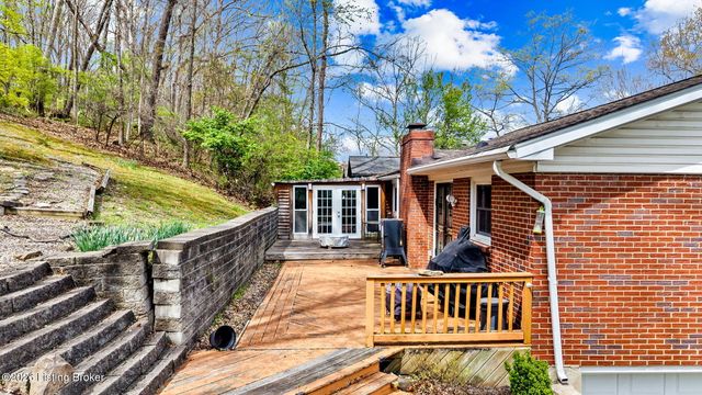 9108 Royal Oak Dr, Louisville, KY 40272