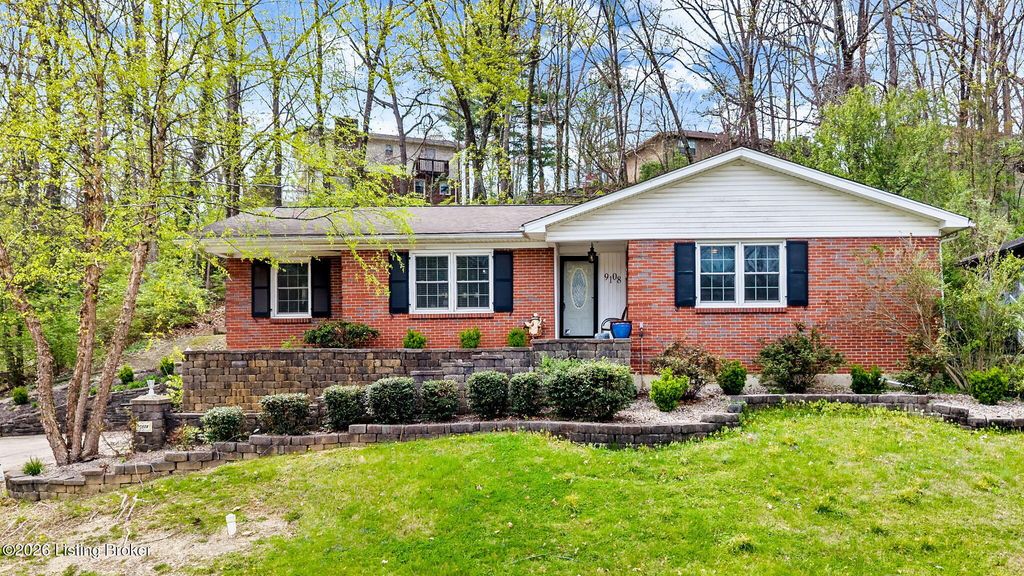 9108 Royal Oak Dr, Louisville, KY 40272