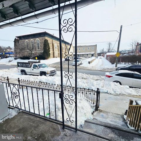 215 HAWS AVE, Norristown, PA 19401