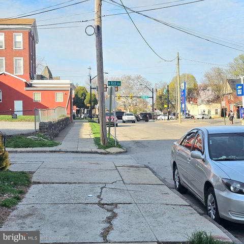 215 HAWS AVE, Norristown, PA 19401