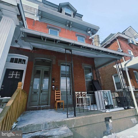 215 HAWS AVE, Norristown, PA 19401