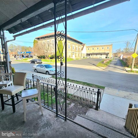 215 HAWS AVE, Norristown, PA 19401