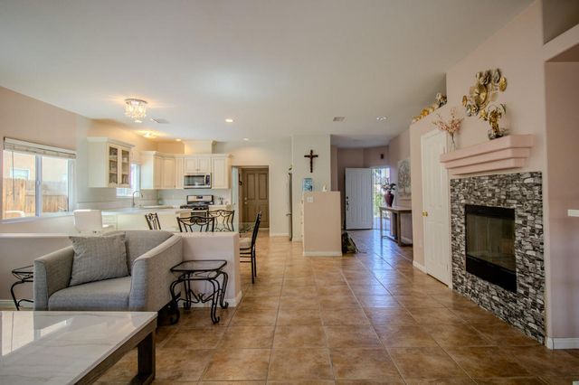 66566 5th Street, Desert Hot Springs, CA 92240