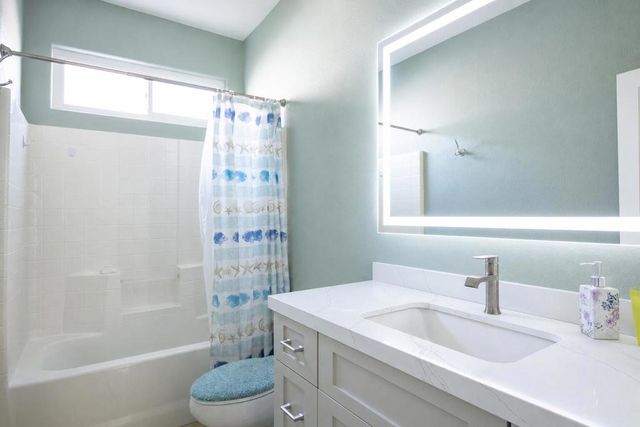 66566 5th Street, Desert Hot Springs, CA 92240