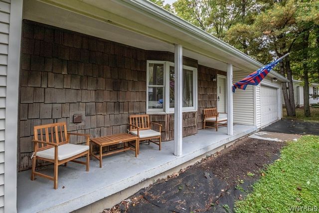 102 Old Orchard Lane, Orchard Park, NY 14127