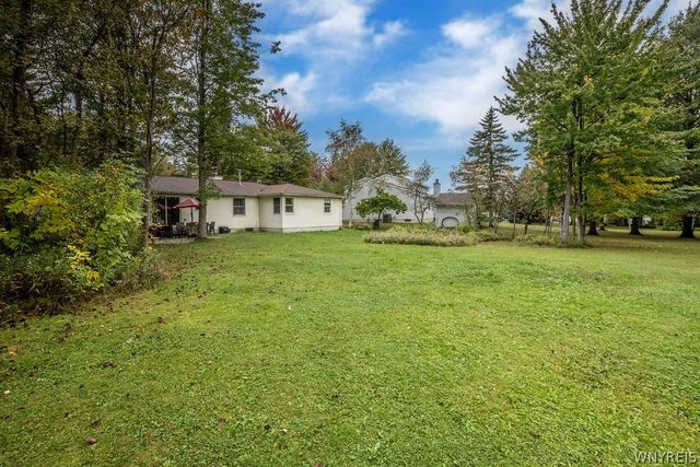 102 Old Orchard Lane, Orchard Park, NY 14127