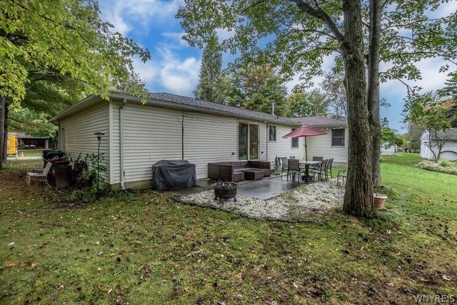 102 Old Orchard Lane, Orchard Park, NY 14127