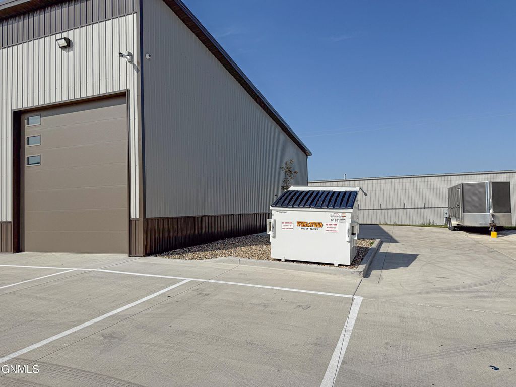 2214 Lockheed Drive 5a, Bismarck, ND 58504 photo 10