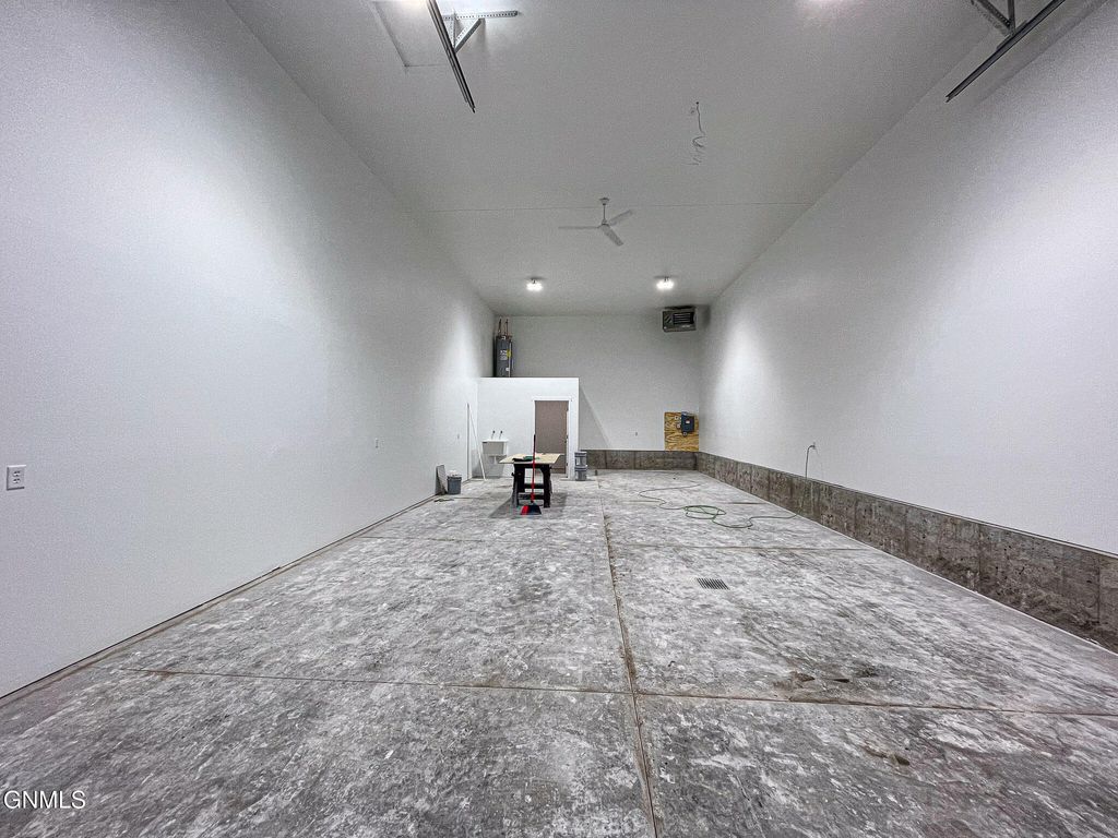 2214 Lockheed Drive 5a, Bismarck, ND 58504 photo 2