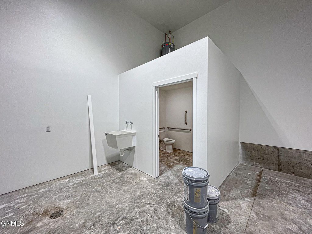 2214 Lockheed Drive 5a, Bismarck, ND 58504 photo 5