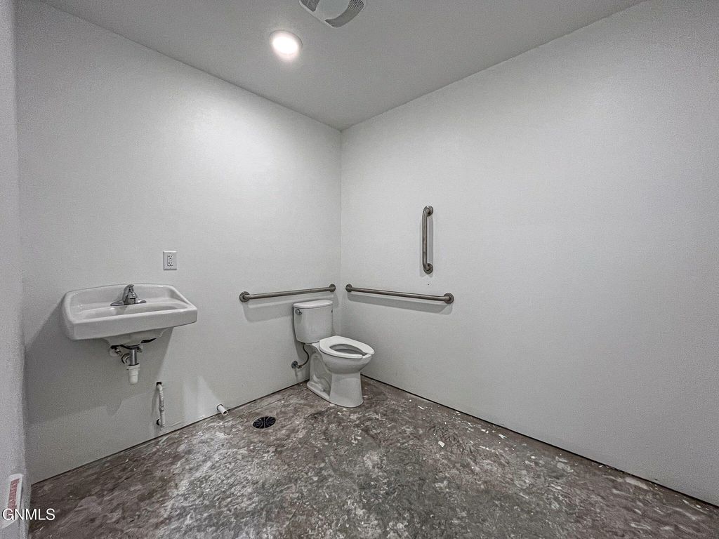 2214 Lockheed Drive 5a, Bismarck, ND 58504 photo 6