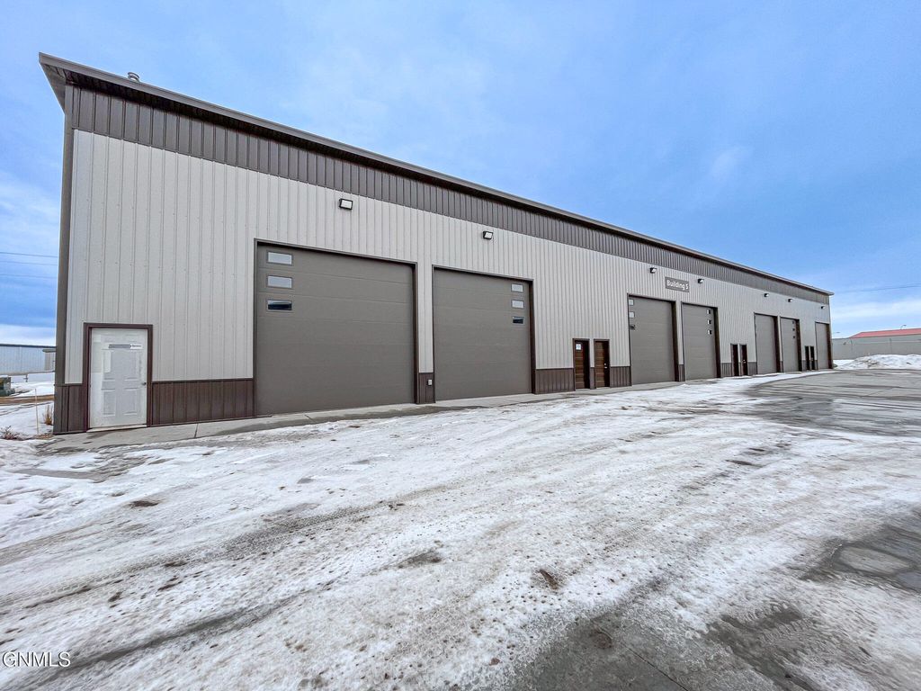 2214 Lockheed Drive 5a, Bismarck, ND 58504 photo 7