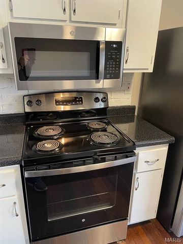 7394 Hazelcrest Drive, Hazelwood, MO 63042