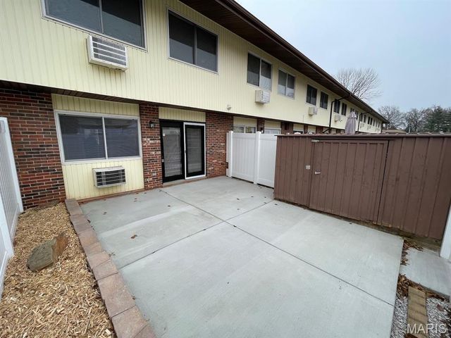 7394 Hazelcrest Drive, Hazelwood, MO 63042