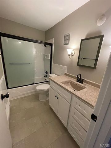 7394 Hazelcrest Drive, Hazelwood, MO 63042