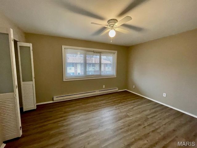 7394 Hazelcrest Drive, Hazelwood, MO 63042