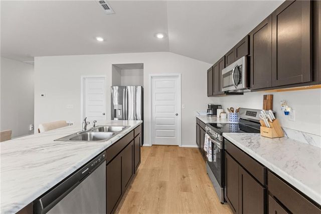 37718 W 208th Terrace, Edgerton, KS 66021