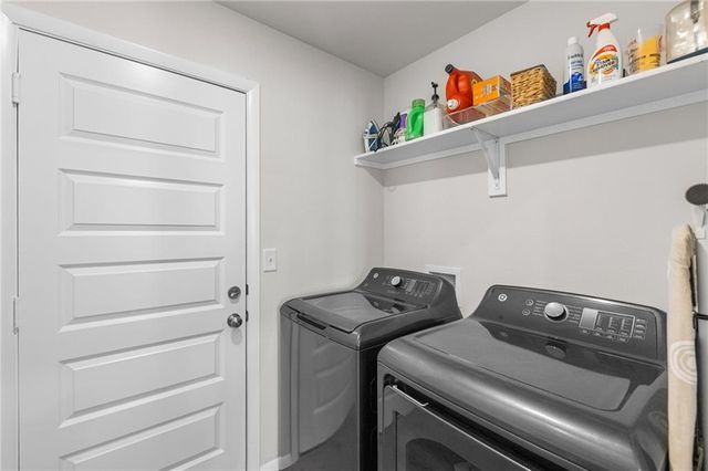 37718 W 208th Terrace, Edgerton, KS 66021