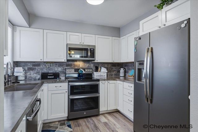 3069 HANSON ST, Cheyenne, WY 82001