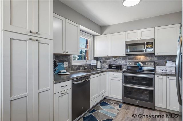 3069 HANSON ST, Cheyenne, WY 82001