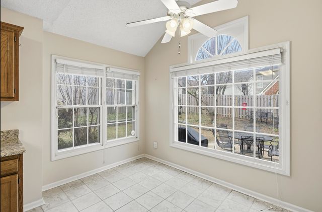 8785 CEDAR MILLS CIR, Memphis, TN 38016