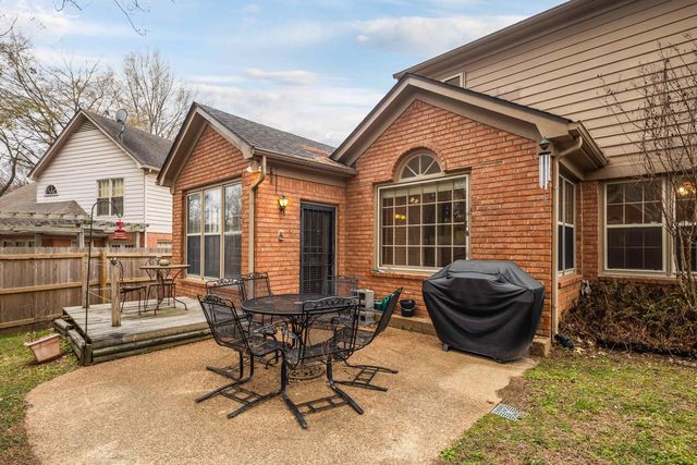 8785 CEDAR MILLS CIR, Memphis, TN 38016