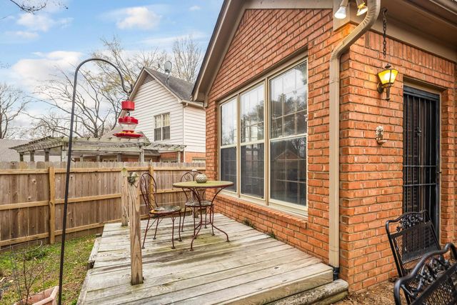 8785 CEDAR MILLS CIR, Memphis, TN 38016