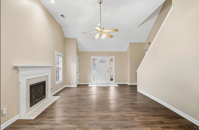 8785 CEDAR MILLS CIR, Memphis, TN 38016