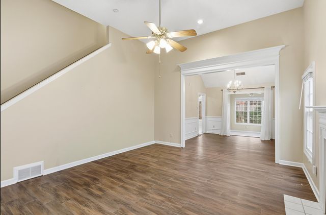 8785 CEDAR MILLS CIR, Memphis, TN 38016