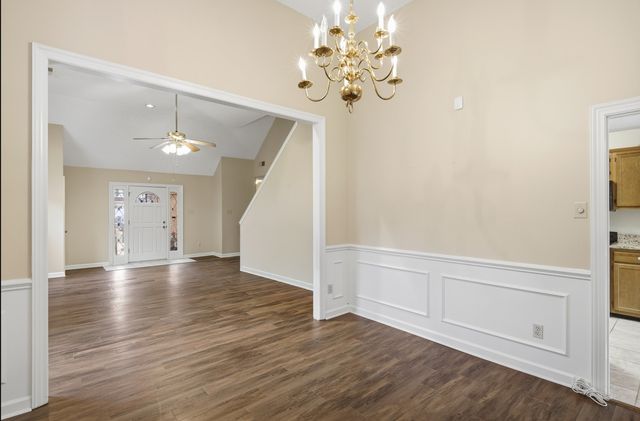 8785 CEDAR MILLS CIR, Memphis, TN 38016